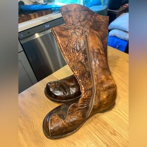 CIDWOQ Winding Distressed Leather Brown Zip Boots